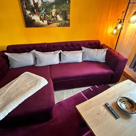 Apartment Frushi Mit Whirlpool, Infrarotsauna