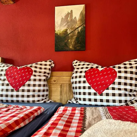 Frushi Mit Sauna & Saisonalem Whirlpool Im Zittauer Gebirge Appartement *