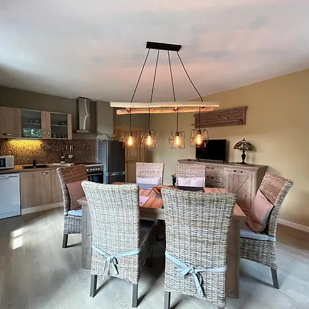 Frushi Mit Sauna & Saisonalem Whirlpool Im Zittauer Gebirge